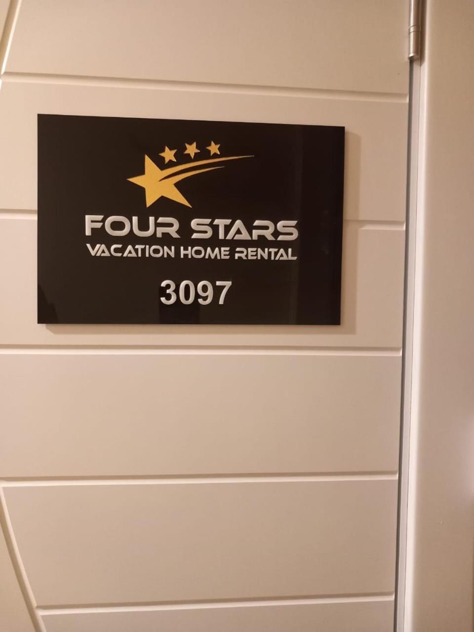 Four Stars Hostel Дубай Екстер'єр фото