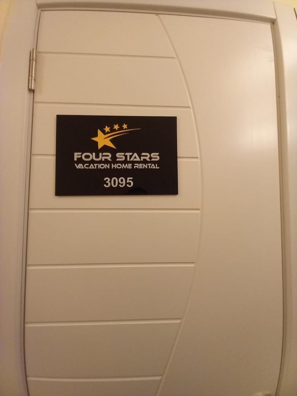 Four Stars Hostel Дубай Екстер'єр фото
