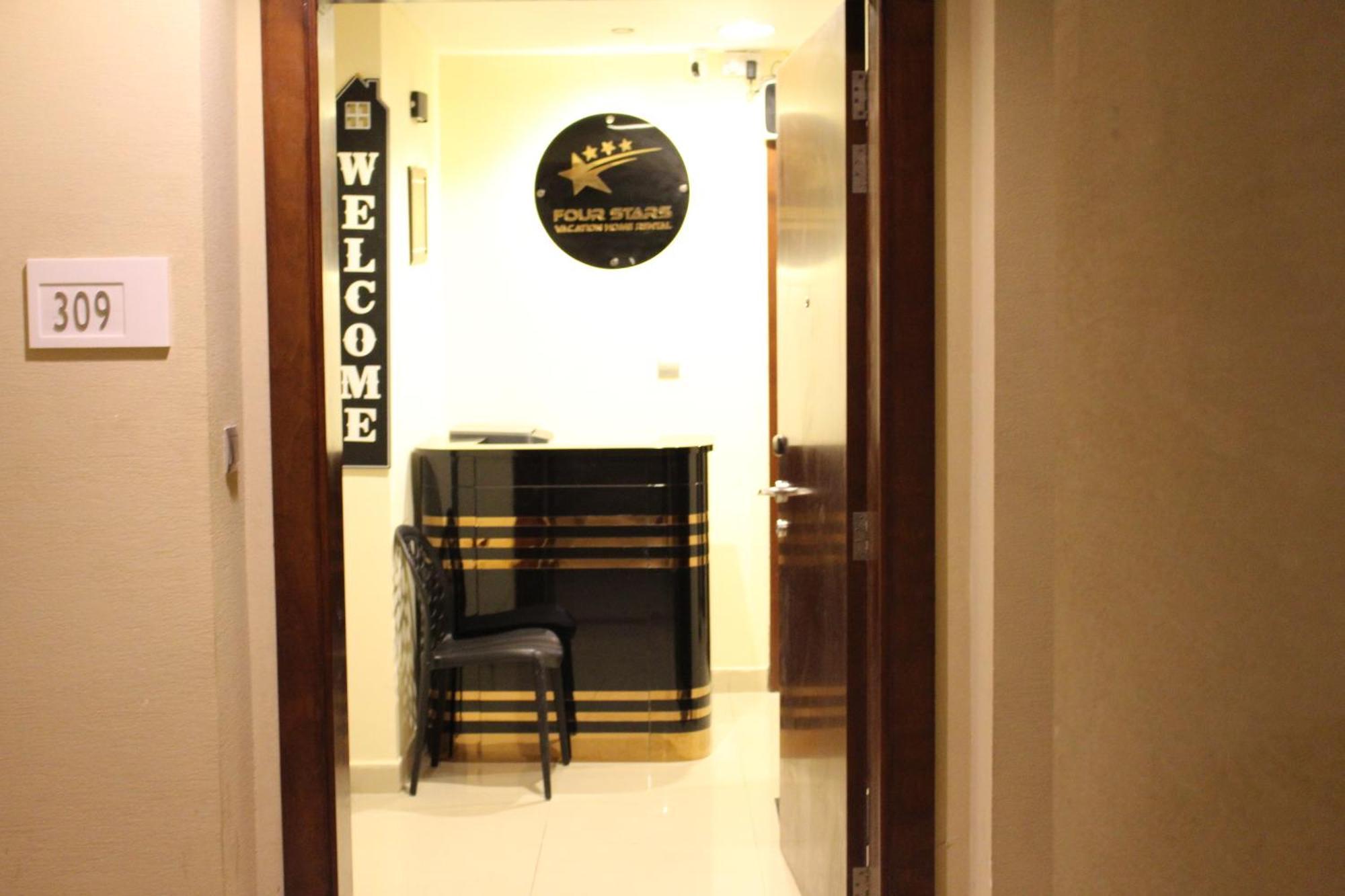 Four Stars Hostel Дубай Екстер'єр фото